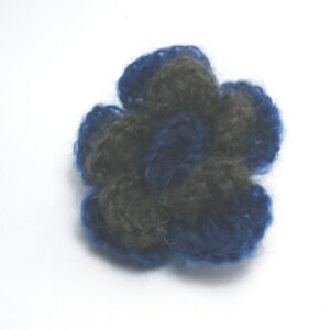 Flor lana azul y gris