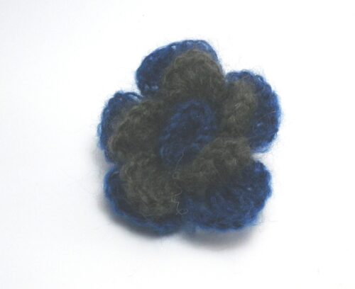 Flor lana azul y gris
